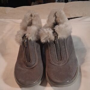 Bzees Gray Slippers Shoes with Faux Fur